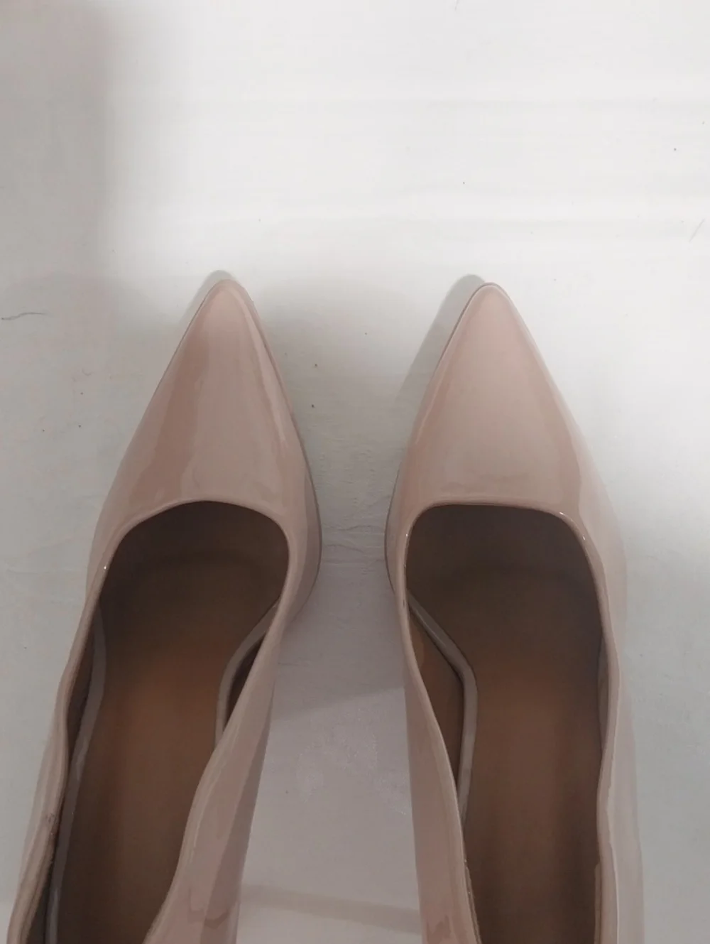 Classic Women's Nude Patent Pointed-Toe Pumps